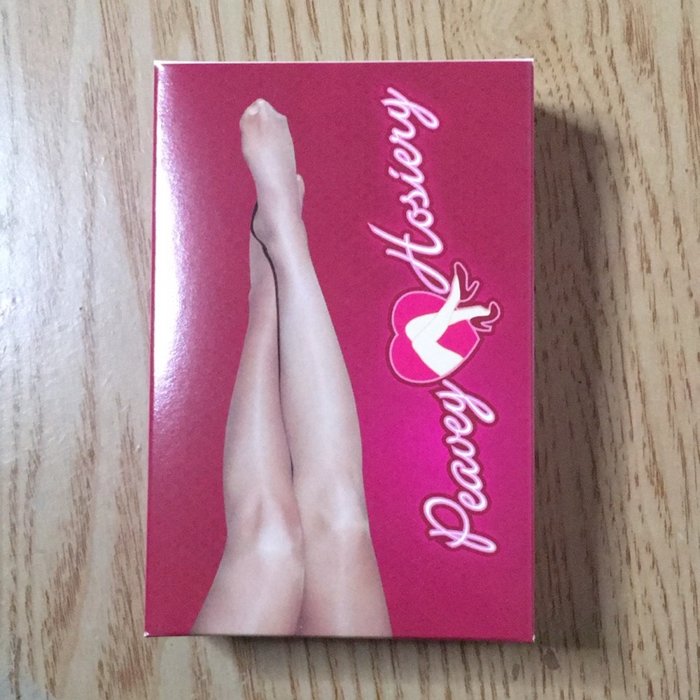 New Womens HOOTERS GIRLS Uniform PEAVEY PANTYHOSE 5 PAIRs SUNTAN Size QUEEN